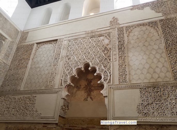 A beige stalactite Mudejar vault in the Cordoba Synagogue